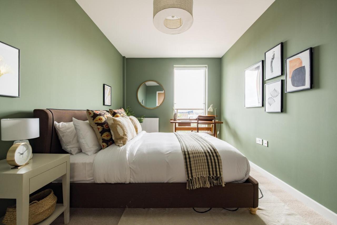 The Limehouse Classic - Endearing 2bdr Flat With Balcony Apartamento