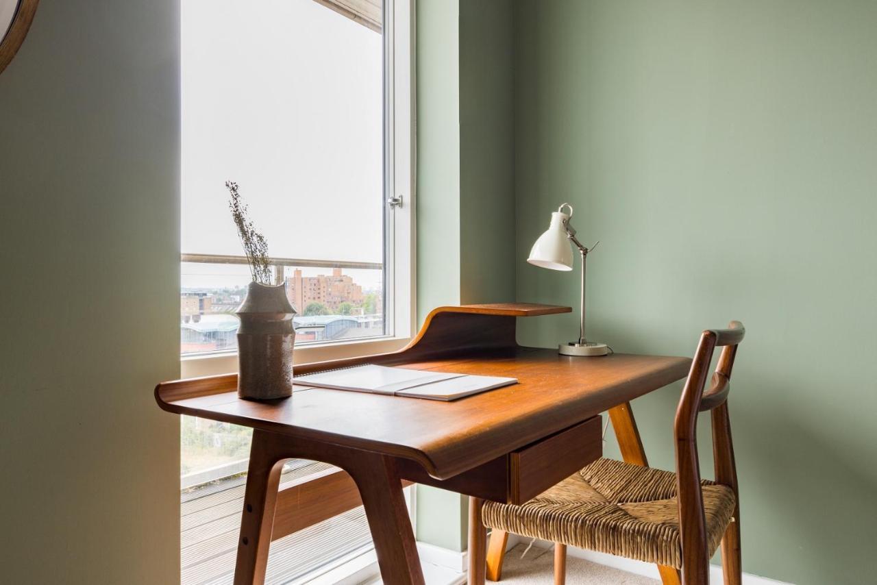 Apartamento The Limehouse Classic - Endearing 2bdr Flat With Balcony Londres