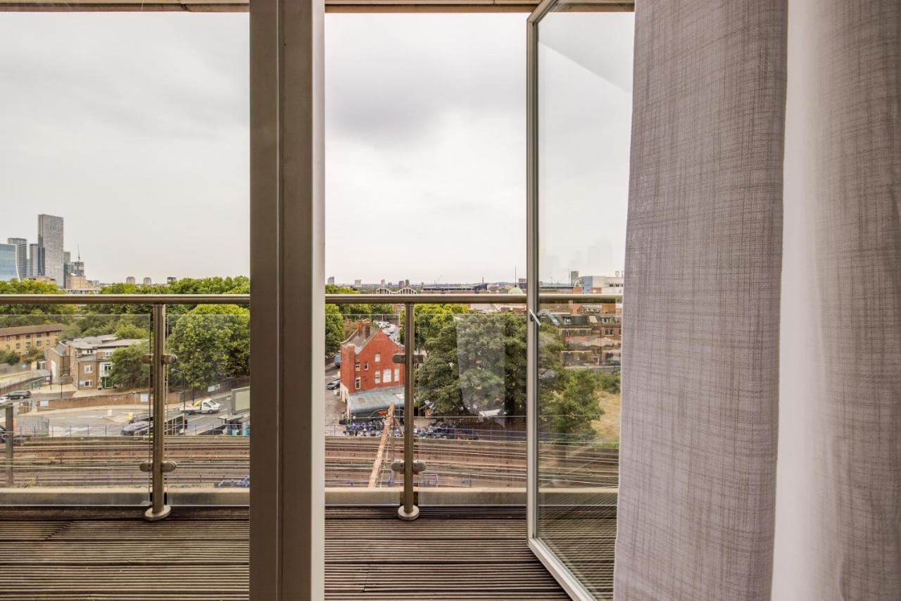 The Limehouse Classic - Endearing 2bdr Flat With Balcony Apartamento
